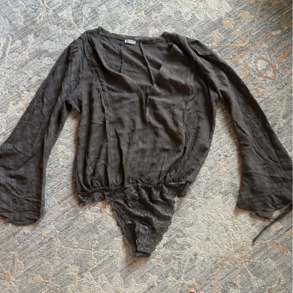 FREE PEOPLE Everythings Rosy Solid Bodysuit / Dark Gull Grey - Picture 3 of 9